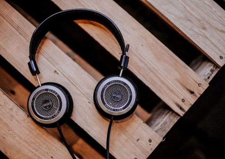 Beats Headed to Jury Trial Over Monster Legal Fees alphacolor 13 181702