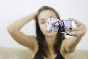 Machen Selfies unsympathisch? Fotolia 95759109 Subscription Monthly 2