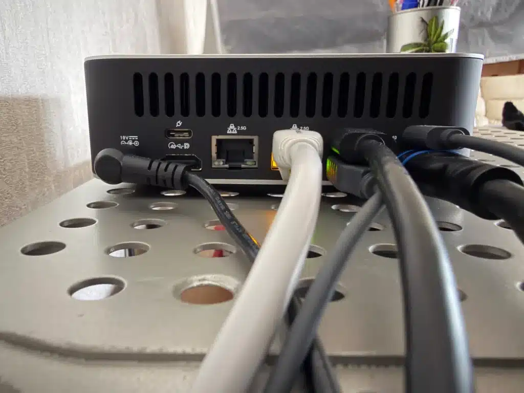 GEEKOM AI Mini PC A9 Max 02